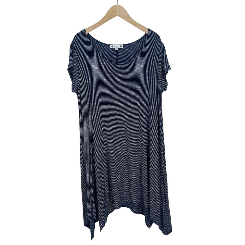 Wilde Navy Blue and White Stripe Short Sleeve Asymmetrical Tunic Top Size Larg